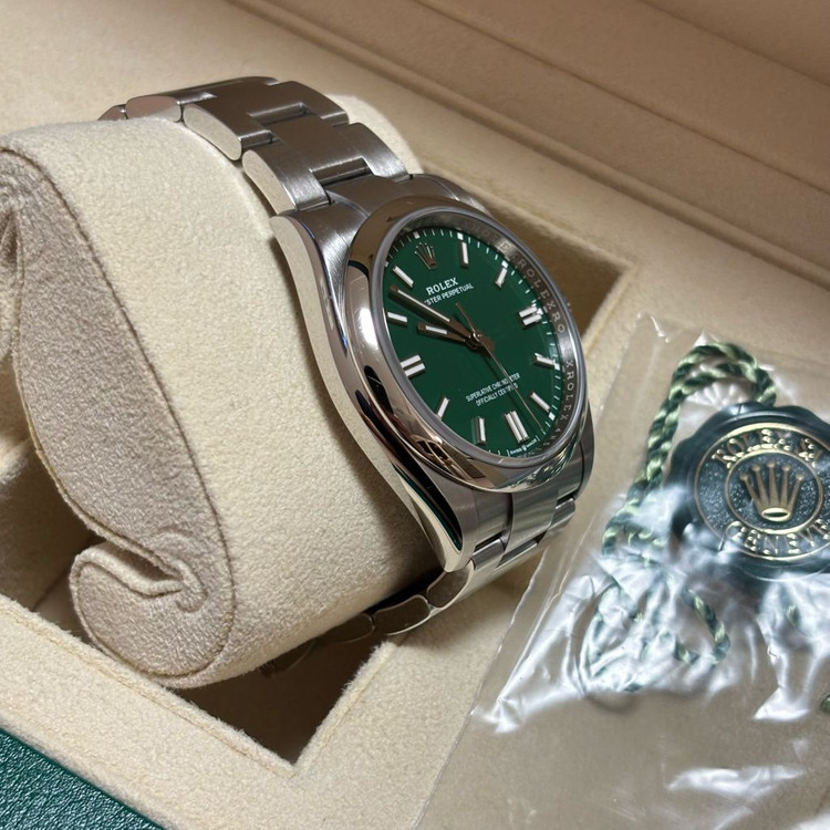 롤렉스 오이스터 퍼페추얼 그린 op36 126000 이미지