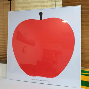 엔조마리 사과액자 90x90cm 이미지