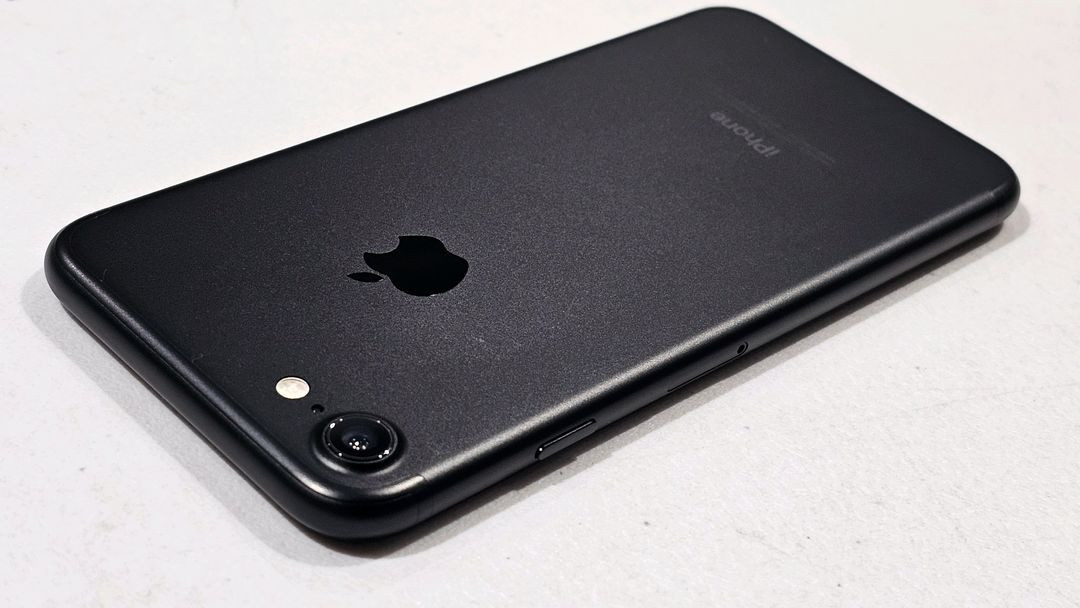 아이폰7 128GB 무음카메라 배터리신품 블랙 S급 이미지