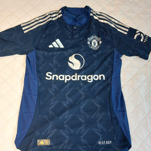 맨유 2425 어웨이 유니폼 정품 인증 이미지