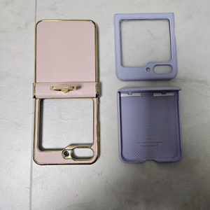 Z플립3 케이스 2개, Z플립5 케이스 2개 판매 (보조 베터리 드려요) 이미지