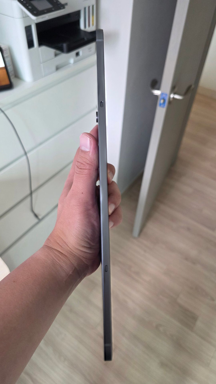 갤럭시탭 S11 WIFI 그레이 256G 초S급 박스풀셋 +슈피겐 케이스 세트 팝니다. 이미지