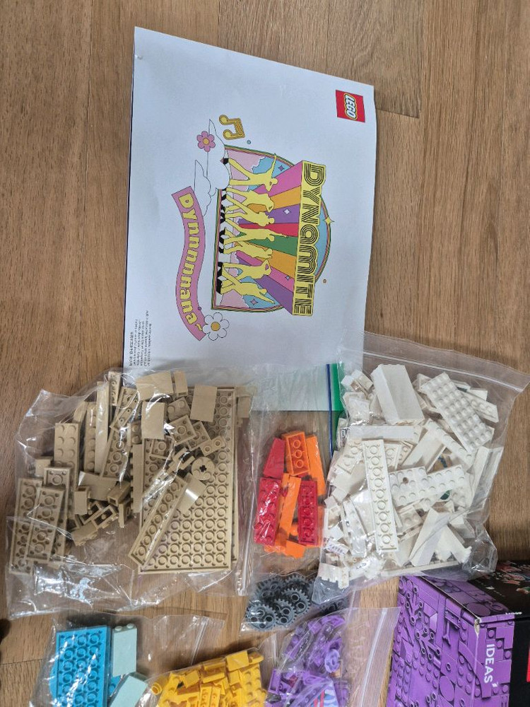 레고 21339 bts 다이너마이트팝니다(1회조립) 이미지