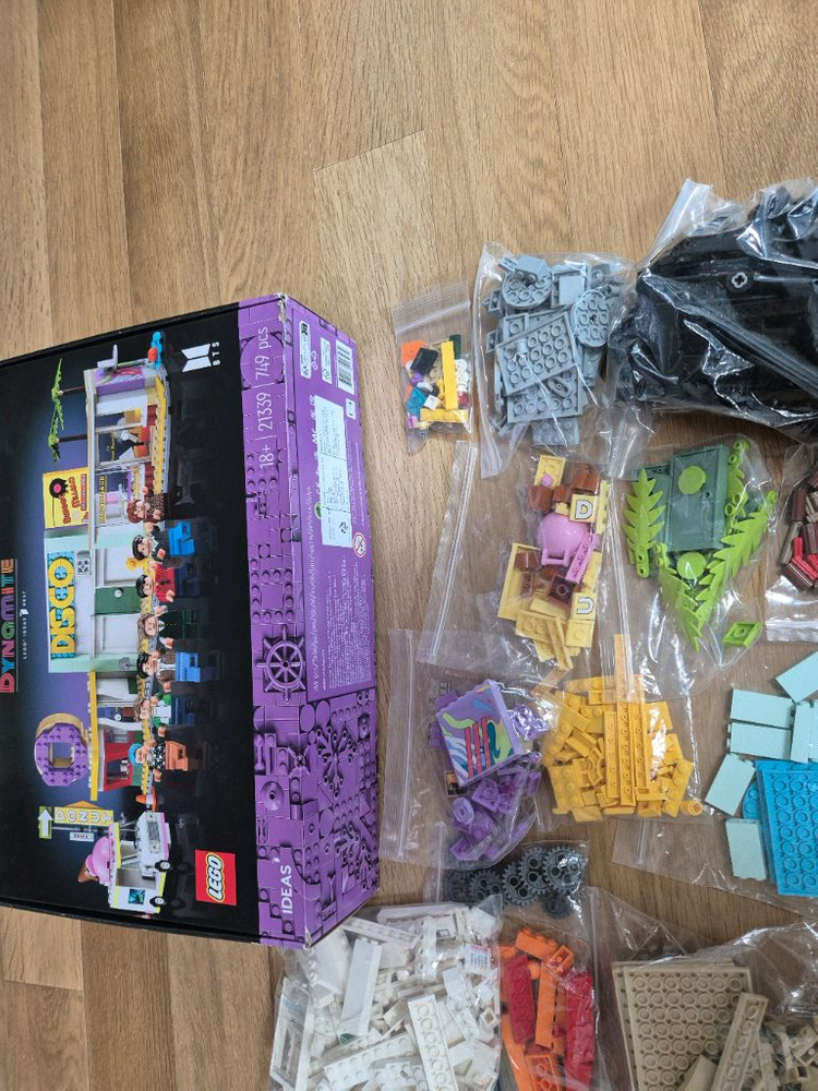 레고 21339 bts 다이너마이트팝니다(1회조립) 이미지