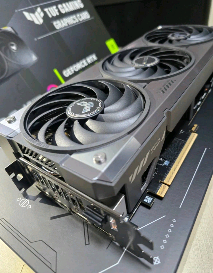 ASUS RTX 5070Ti TUF 16G OC 판매합니다 이미지