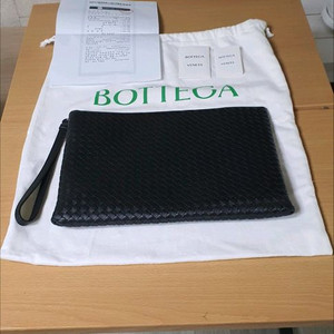 (미사용)보테가베네타 클러치백 라지 새상품급 정품(영수증O)구찌프라다루이비통디올고야드샤넬셀린느생로랑발렌시아가가방 이미지