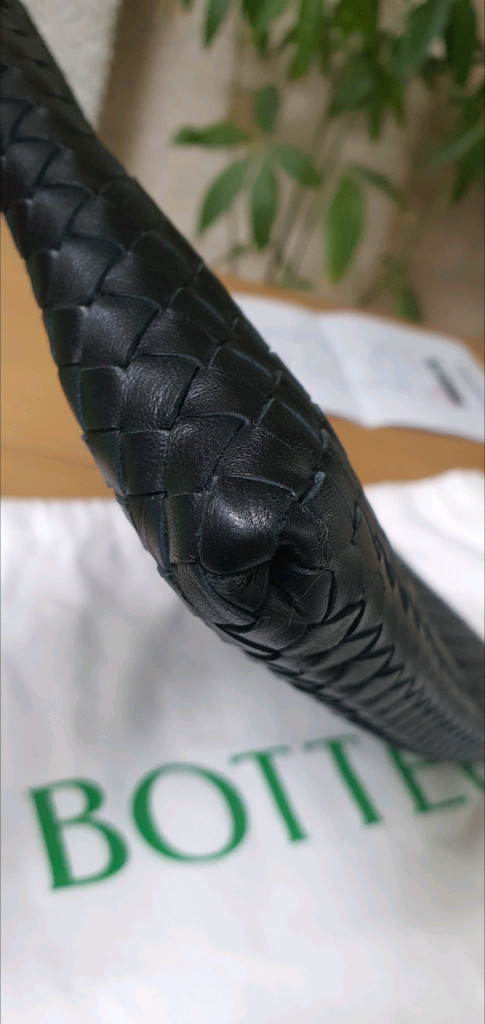 (미사용)보테가베네타 클러치백 라지 새상품급 정품(영수증O)구찌프라다루이비통디올고야드샤넬셀린느생로랑발렌시아가가방 이미지