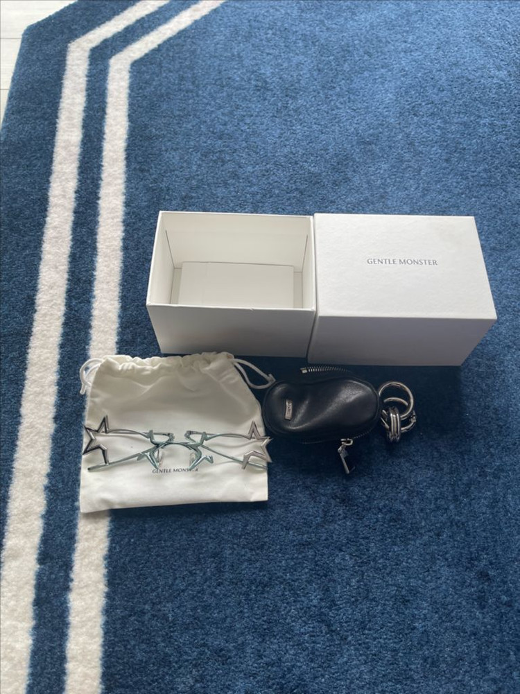 [한정판/완판] 젠틀몬스터 밀키웨이 카리나 착용 무렌즈 안경 (단순개봉 미사용) 이미지