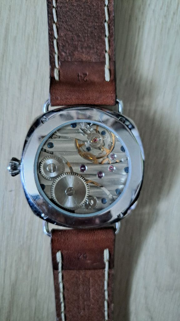 티셀 루미노르 수동시계 이미지