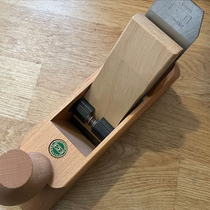 ECE 유럽식 나무대패 이미지