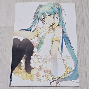 Lpip 엘핖의 친필싸인이 있는 하츠네 미쿠 floral 일러스트북 이미지