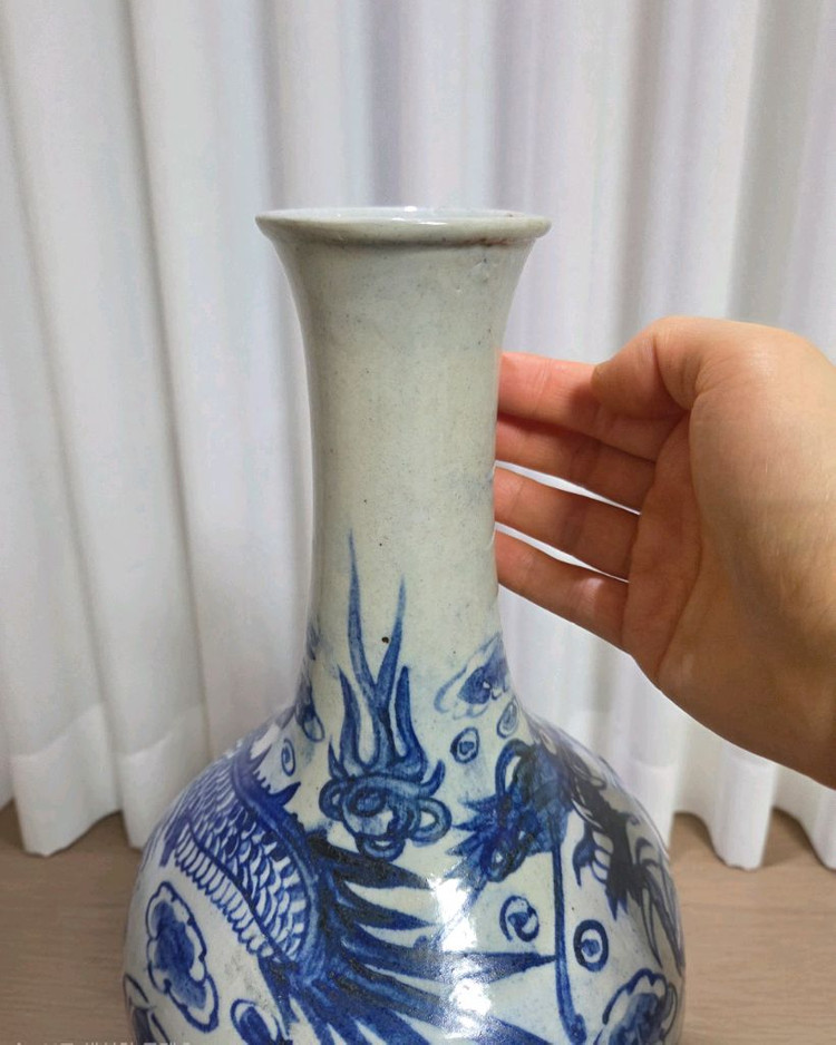 대구골동품 조선말기 관요사기 청화백자 운용문주병 이미지