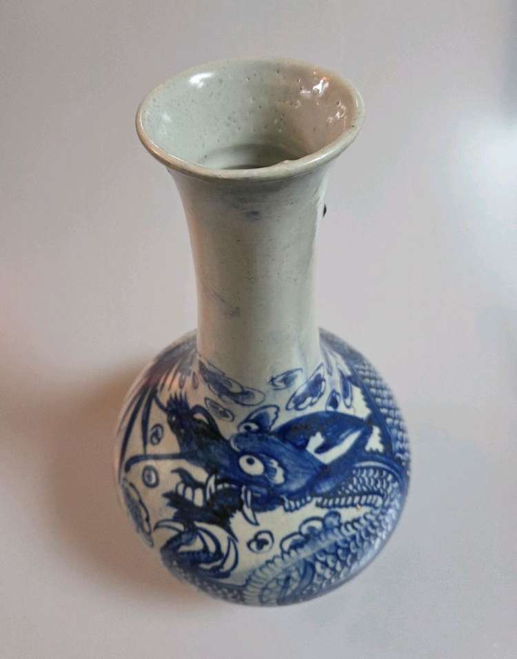 대구골동품 조선말기 관요사기 청화백자 운용문주병 이미지