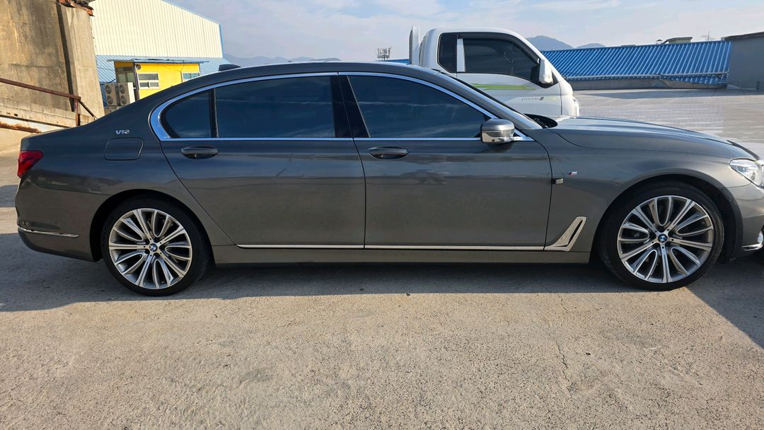 2016 bmw 750li xdrive 프레스티지 이미지