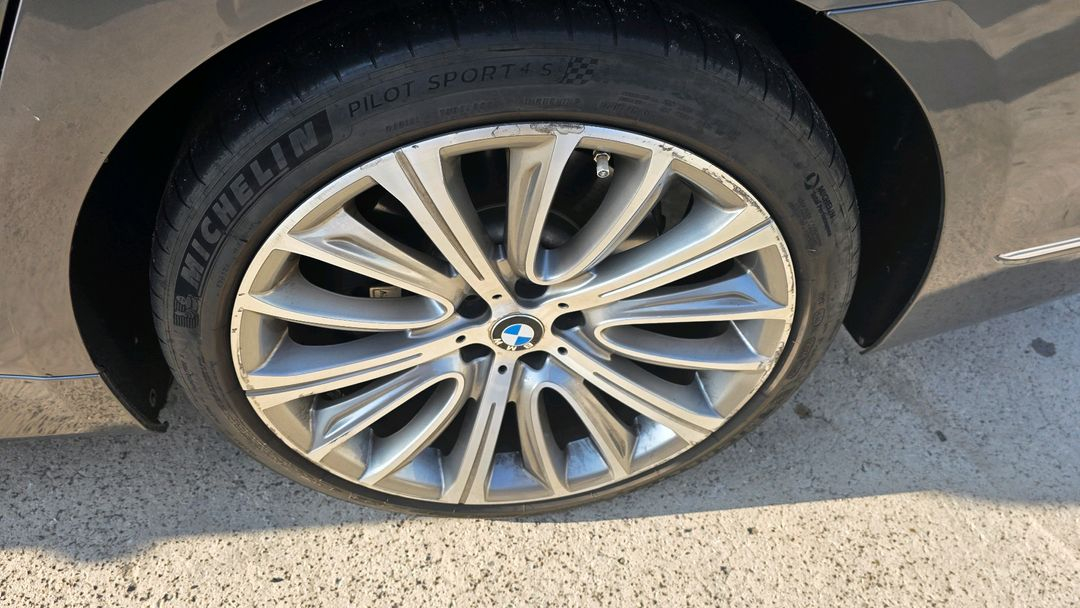 2016 bmw 750li xdrive 프레스티지 이미지