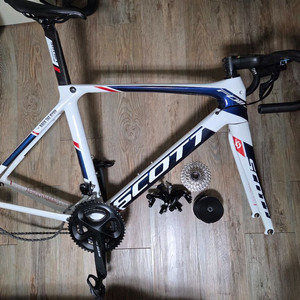 스캇 포일 [54] 반차 팝니다