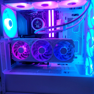 7800X3D 7950X3D 32G 1T RTX4070TI SUPER 별도로 화이트 본체 1대 이미지