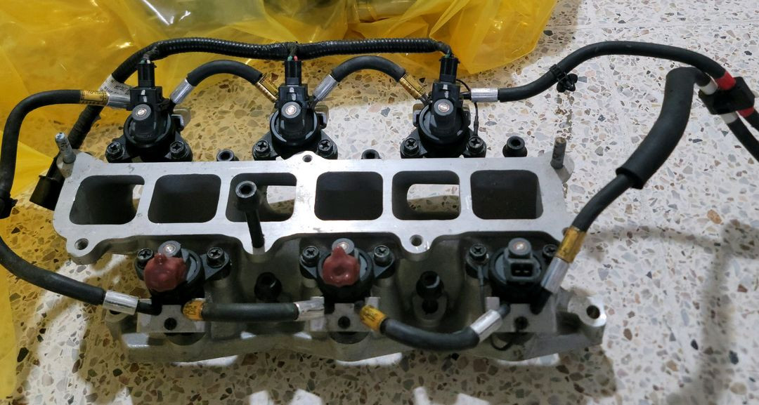 그랜저(HG,IG) V6 3.0 LPi (LPG엔진) 흡기매니폴더 인젝터(6개) 어셈블리 팝니다 이미지