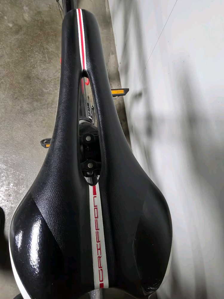 트리곤 다크니스 로드 자전거 시마노 티아그라 이미지