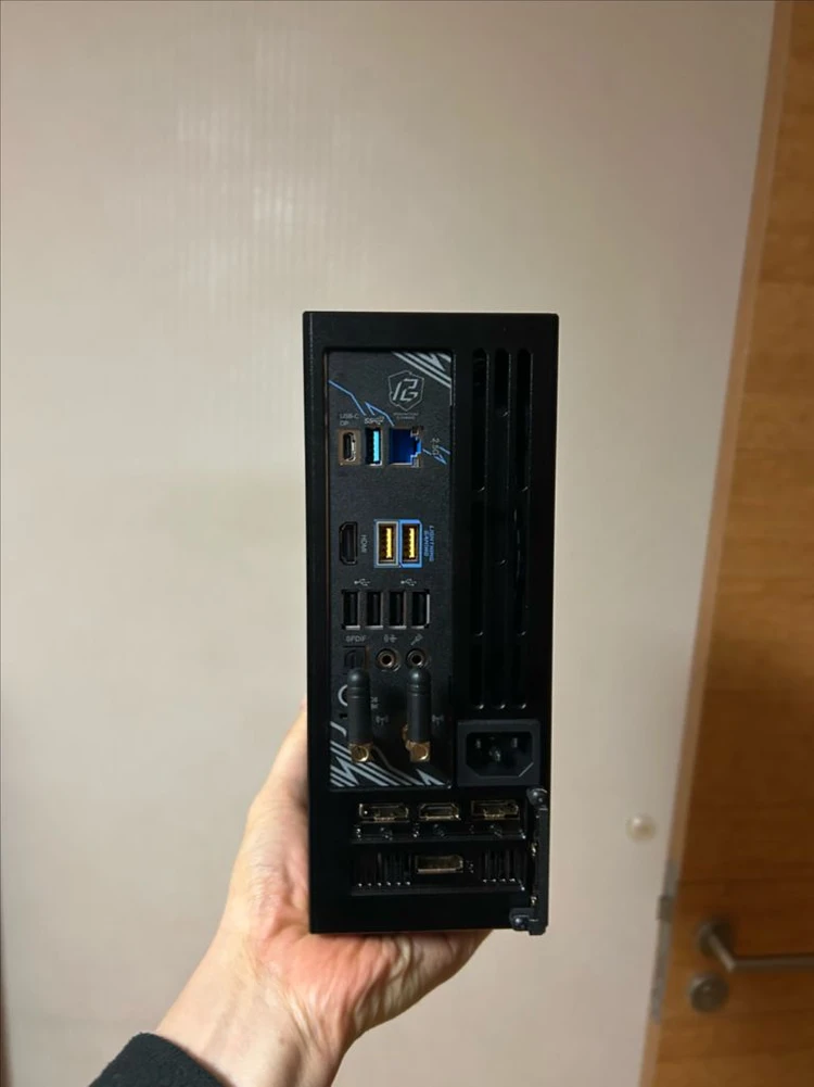 AMD 9600x, 지포스 5060 미니pc sff 본체 - 안심되는 중고거래
