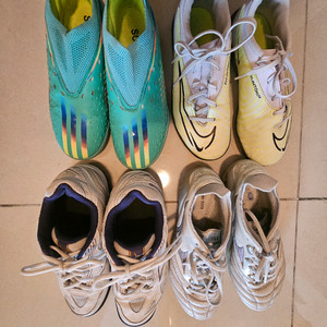 쥬니어 축구화 & 탁구배드민턴화 세트 이미지