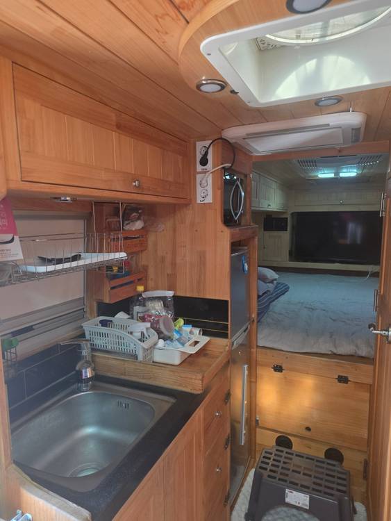 11년식 카운티 캠핑카 중고 판매합니다. 이미지