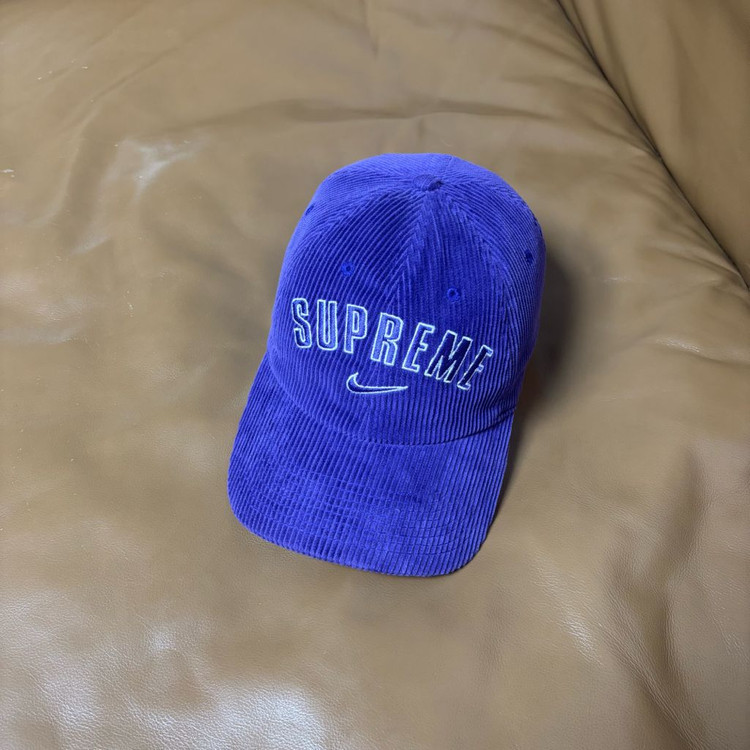 슈프림 나이키 6패널 볼캡 모자 아크 로고 코듀로이 퍼플 이미지