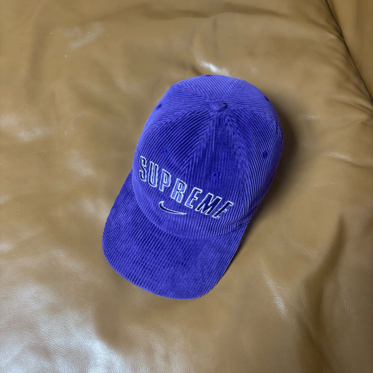슈프림 나이키 6패널 볼캡 모자 아크 로고 코듀로이 퍼플 이미지