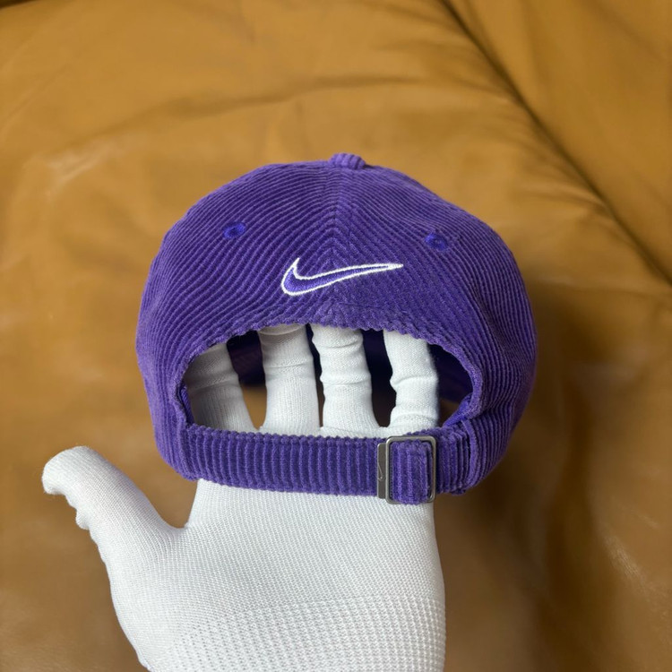 슈프림 나이키 6패널 볼캡 모자 아크 로고 코듀로이 퍼플 이미지