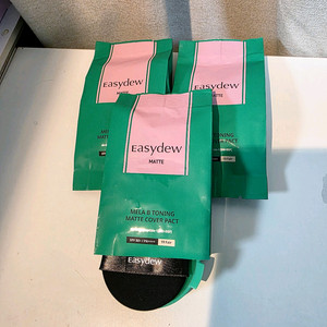 [총3개]한가인 팩트 이지듀 멜라b 토닝 기미 매트 팩트19호 리필 3개 일괄 이미지