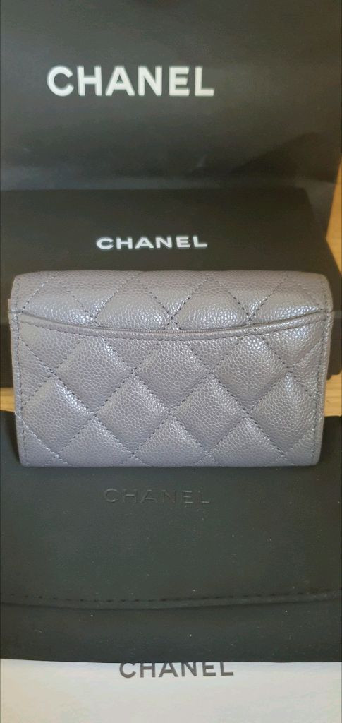 샤넬 캐비어 클똑 카드지갑 새상품급 정품(감정O)구찌프라다루이비통디올고야드샤넬셀린느보테가생로랑발렌시아가버버리가방 이미지