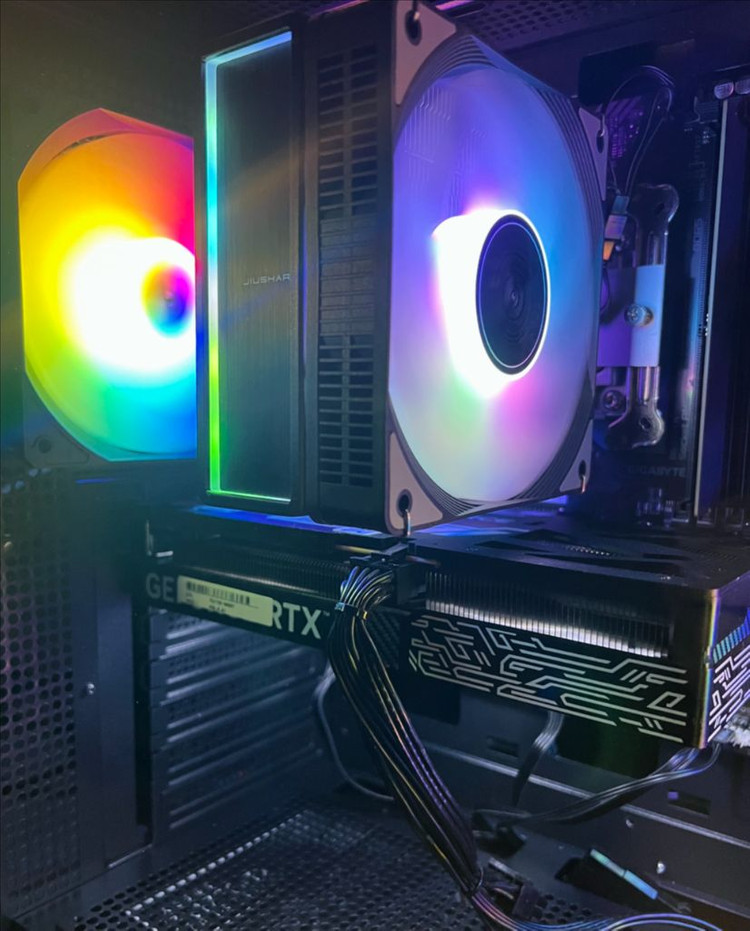 [게이밍 컴퓨터] RTX 5060/9600X/1TB 데스크탑 PC 본체 이미지