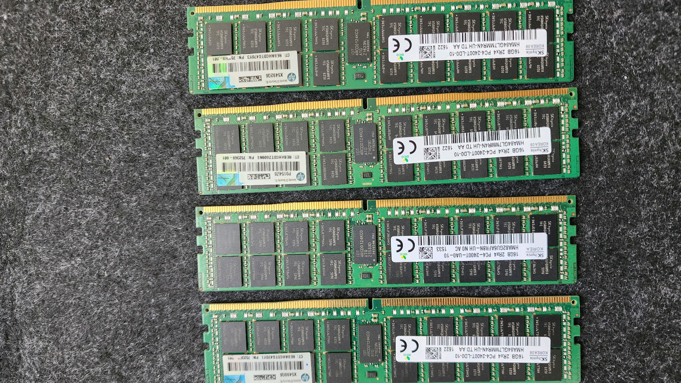 DDR4 하이닉스 램16GB 서버 ecc reg 이미지