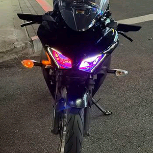 스즈키 GSX-R125 ABS 블랙 오토바이 이미지