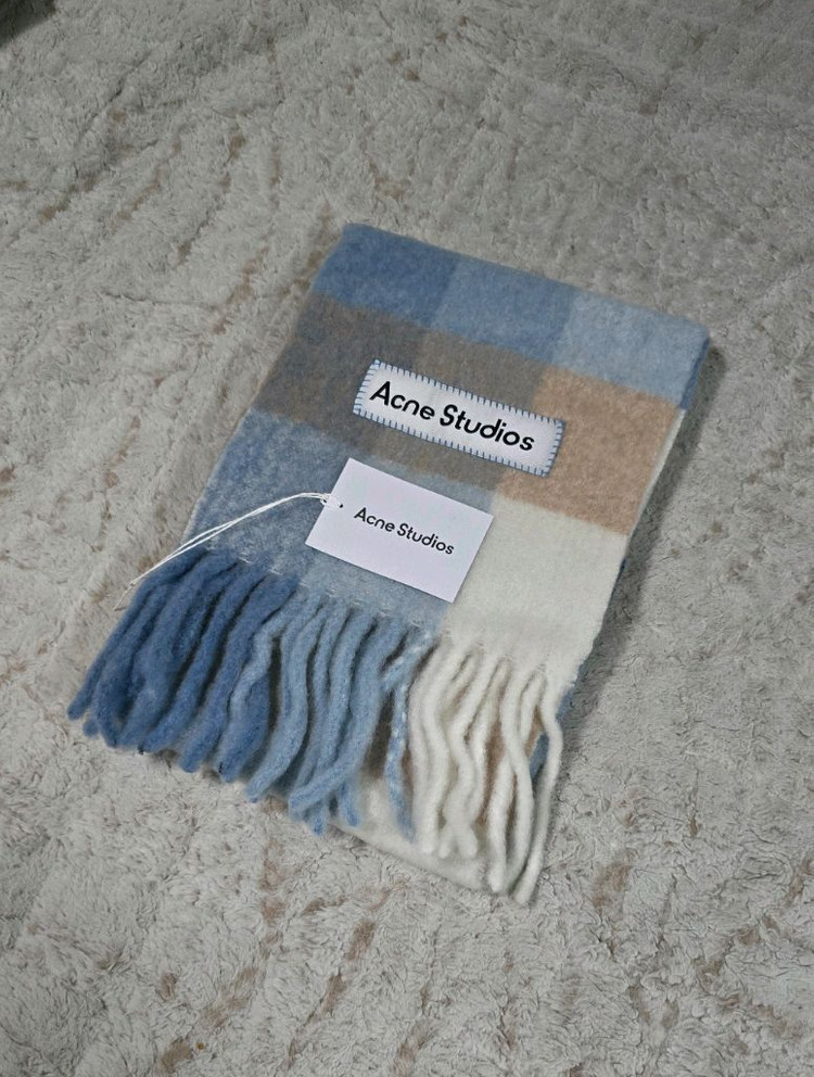 아크네 스튜디오 모헤어 파스텔 블루 베이지 머플러 목도리 이미지