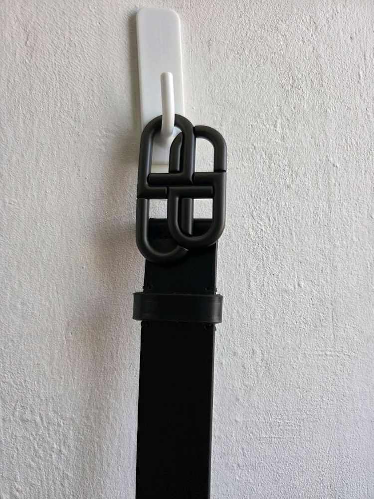 (새제품급)발렌시아가 BB로고 벨트 검정 90사이즈 이미지