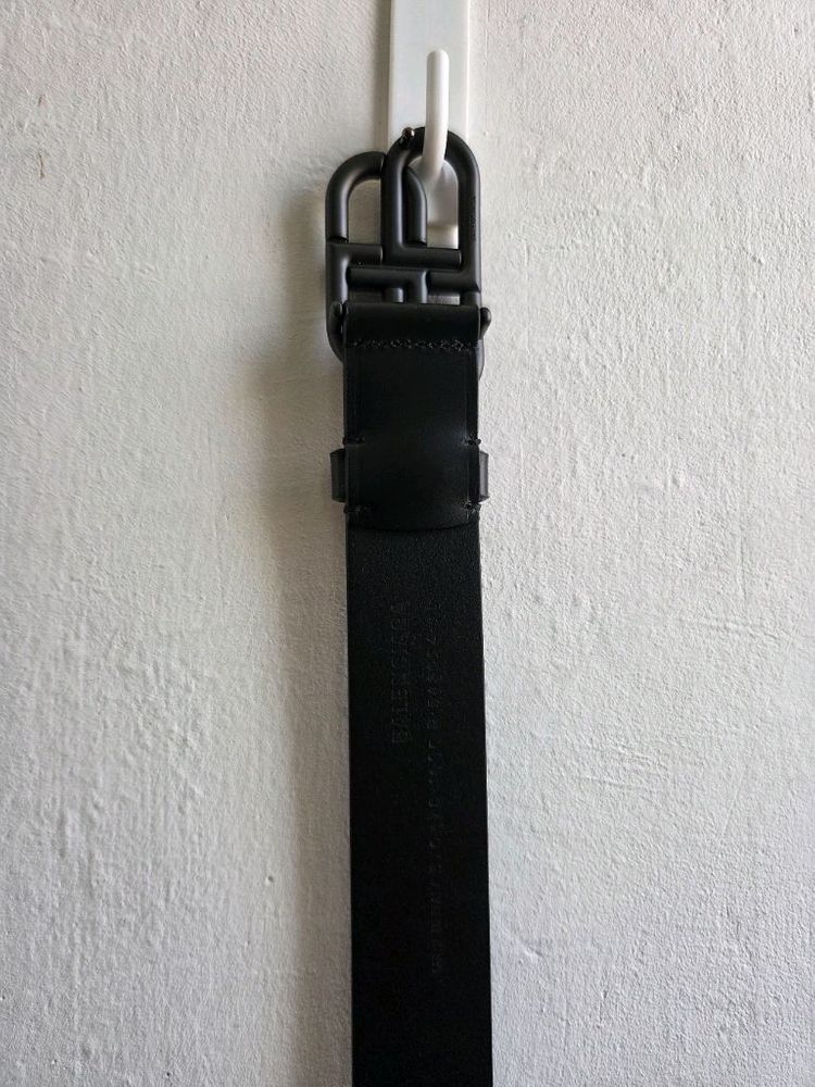 (새제품급)발렌시아가 BB로고 벨트 검정 90사이즈 이미지