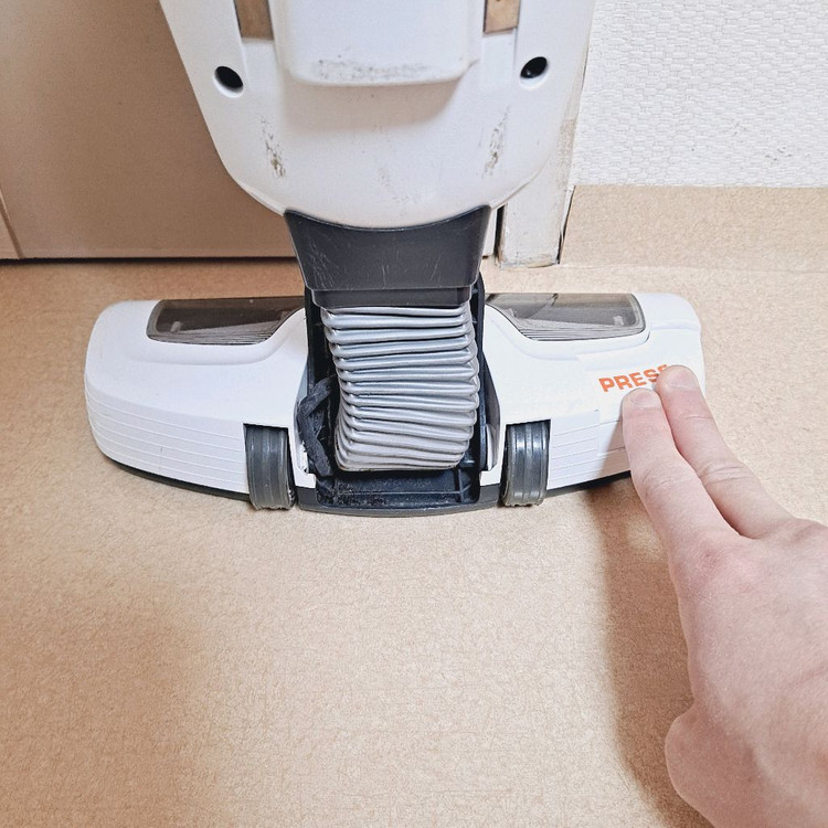 정상작동 일렉트로룩스 무선청소기 배터리47분 화이트 2in1 스틱+핸디형 이미지