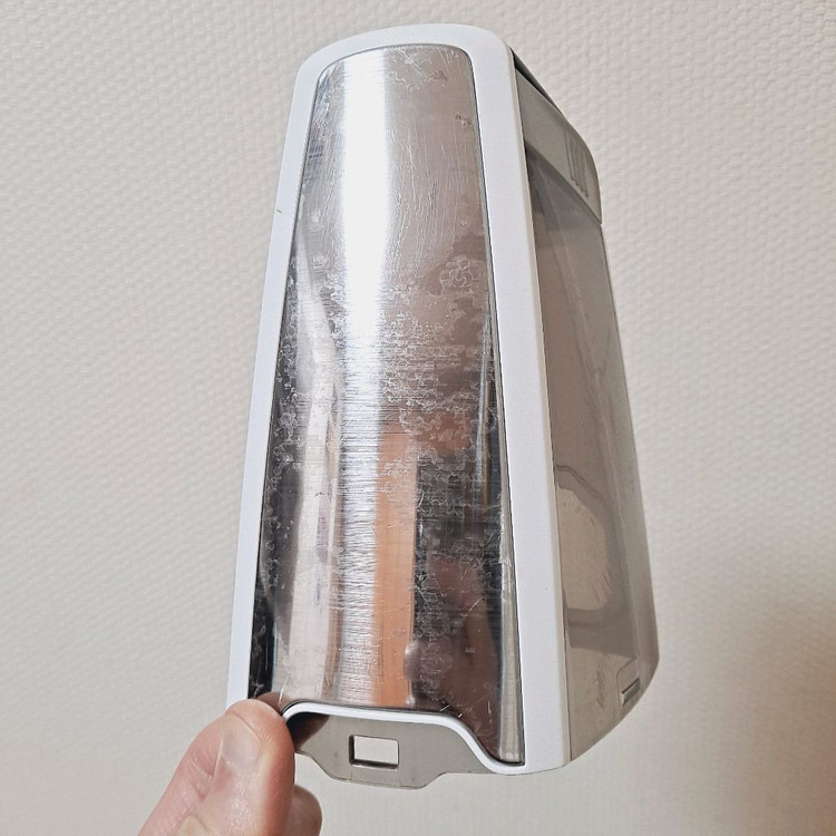 정상작동 일렉트로룩스 무선청소기 배터리47분 화이트 2in1 스틱+핸디형 이미지