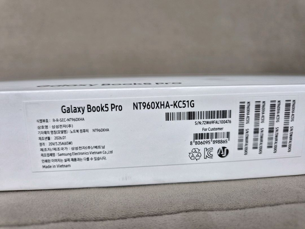 갤럭시 북5 프로 NT960XHA-KC51G 새상품 단순개봉 16인치 터치노트북 이미지