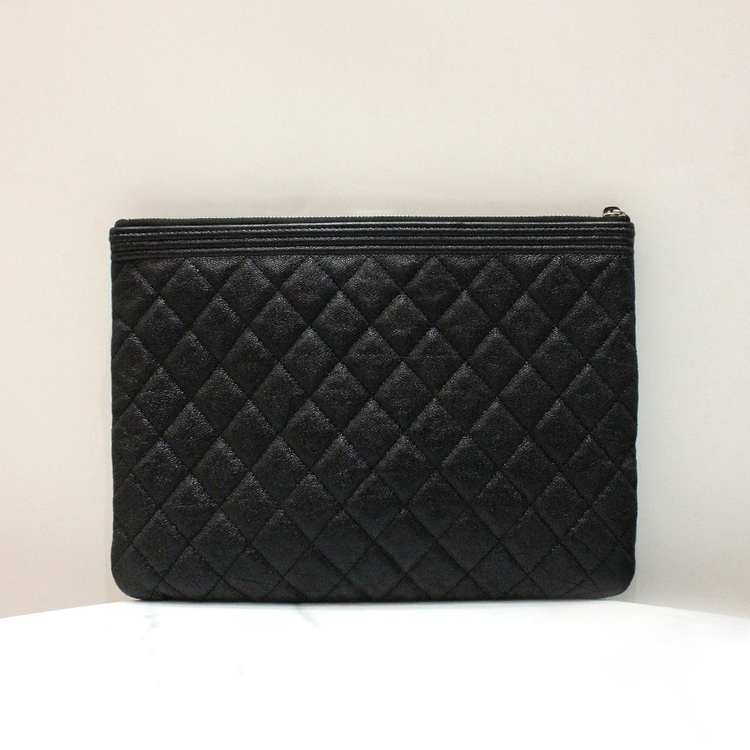 [명품다올동래] 샤넬 캐비어 보이 뉴미듐 클러치 29번대 A84406 이미지