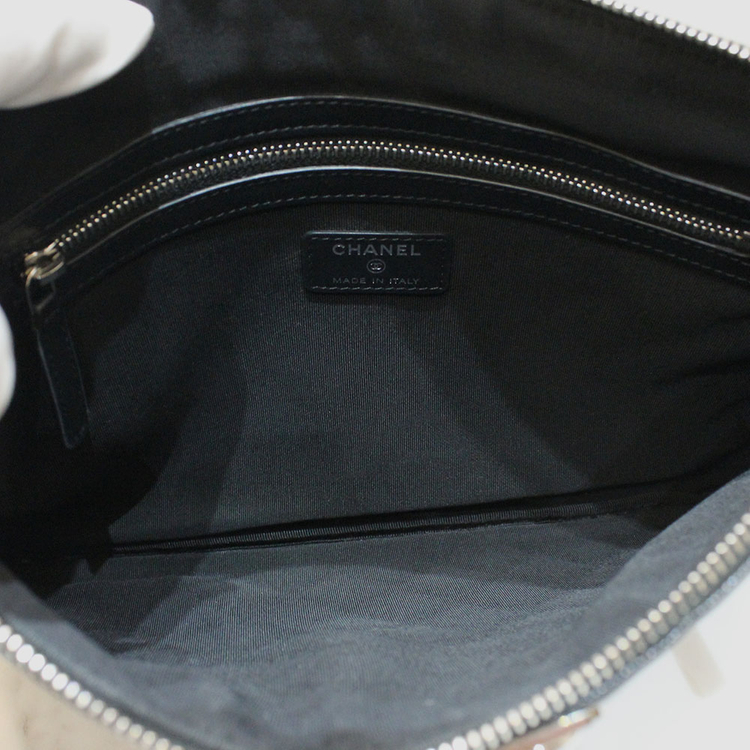 [명품다올동래] 샤넬 캐비어 보이 뉴미듐 클러치 29번대 A84406 이미지