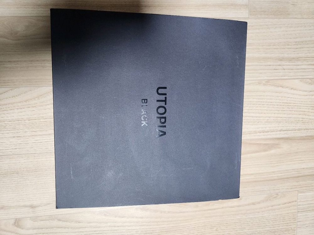 포칼 유토피아 블랙 그래핀 케이블 이미지