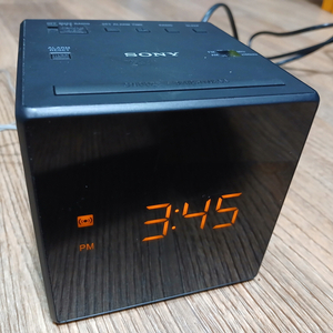 SONY ICF-C1 FM/AM 라디오 전자시계 알람기능 재고2개 이미지