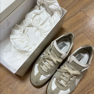 메종마르지엘라 독일군 38.5 이미지