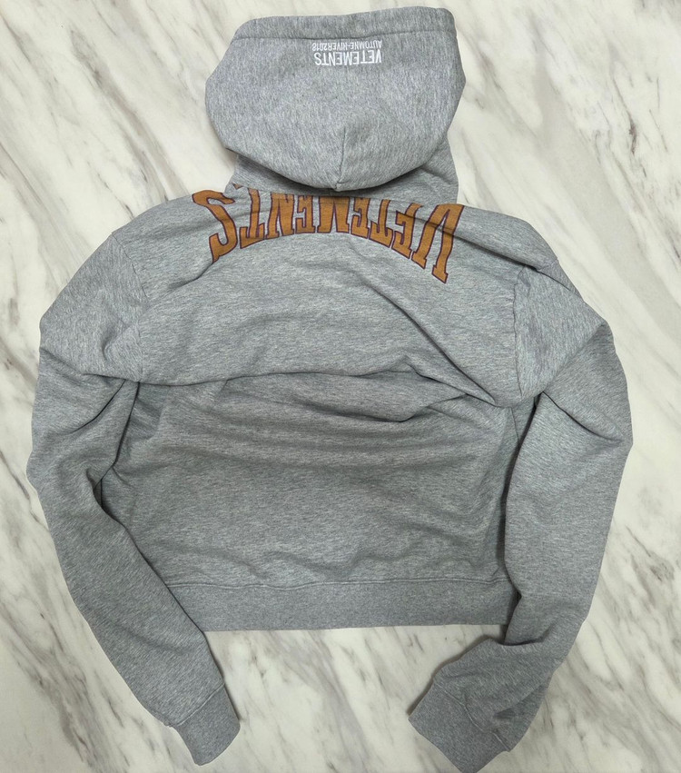 베트멍 오버핏 크롭 백로고 후드티 이미지