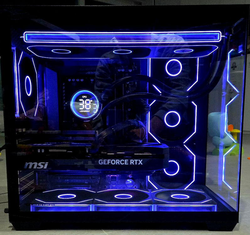 고성능 게이밍 컴퓨터 본체 팔아요 9800x3d, rtx 5070t,i 36gb 이미지