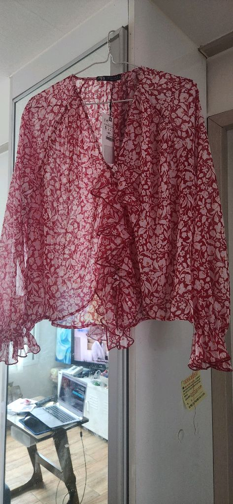 자라 블라우스 (새제품)과 가디건 2벌값. ~에눌.최저가 이미지