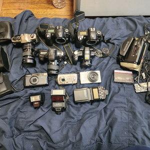 필름카메라 & DSLR 카메라 세트 이미지