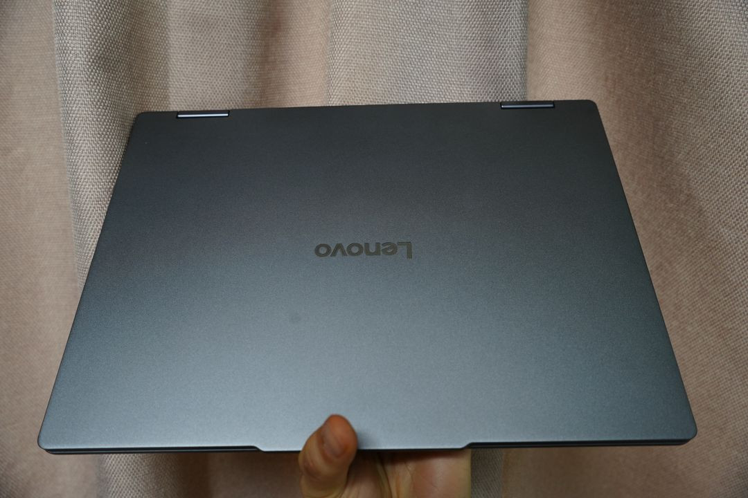 레노버 아이디어패드 5x 14Q8X9 스냅드래곤 OLED 2in1 노트북, 16gb ram, 256gb ssd 이미지